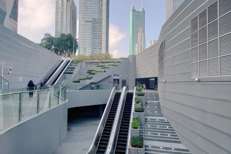 Dongmen Metro Station Finally Opened After 5 Years: New Exits, Nice Views &Upgraded Facilities