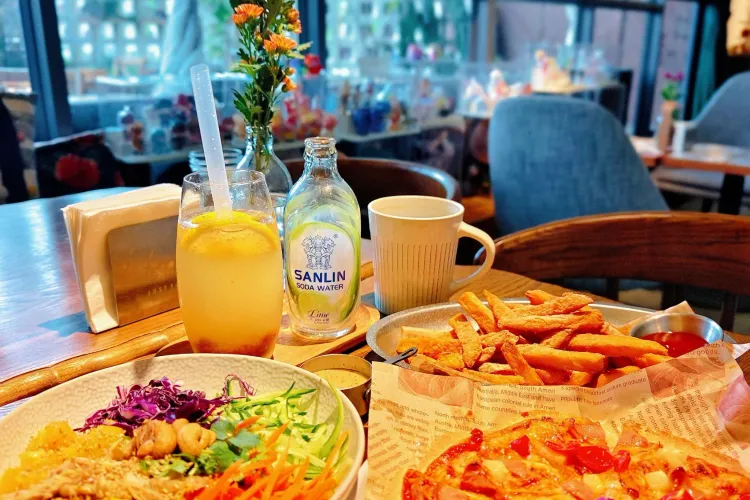 FunFun Restaurant in Shenzhen Xiasha: Cozy Boho Dining With Must‑Try Signature Dishes