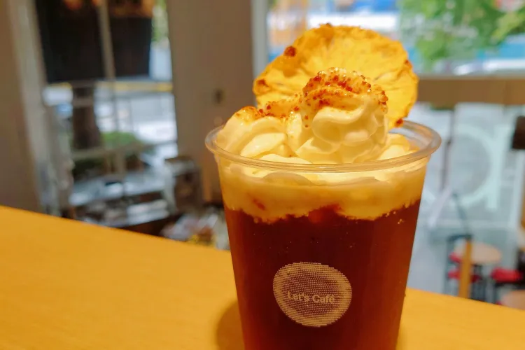 Leica Café in Shenzhen: Minimalist Photography‑Inspired Coffee Space With Signature Pineapple Coconut Latte