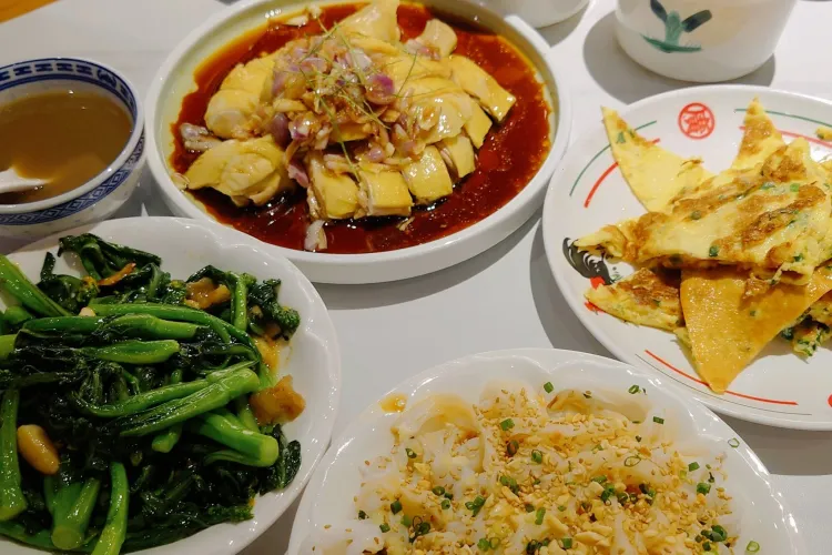 Hidden Cantonese Gem in Sea World Shenzhen — Must‑Try Mung Bean Soup and Classic Dishes